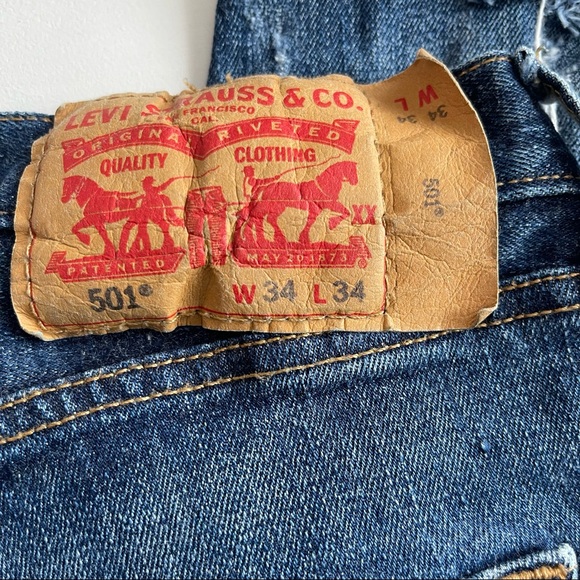 Levi's 501 Jeans Distressed Cropped Button Fly Blue Size 34 Waist Hight Waist - Picture 6 of 8
